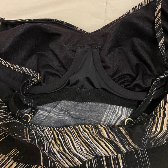 MagicSuit Tankini with Bonus Victoria's Secret Bathing Suit Top 10 34D NWOT! - Picture 7 of 13